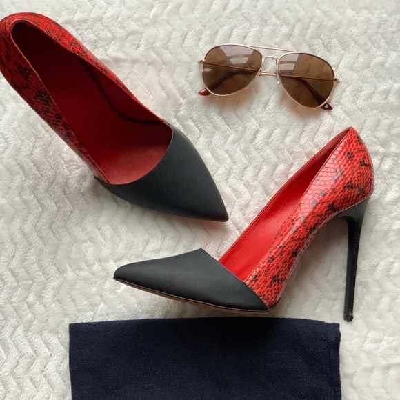 Oscar De La Renta - Picture 3 of 8